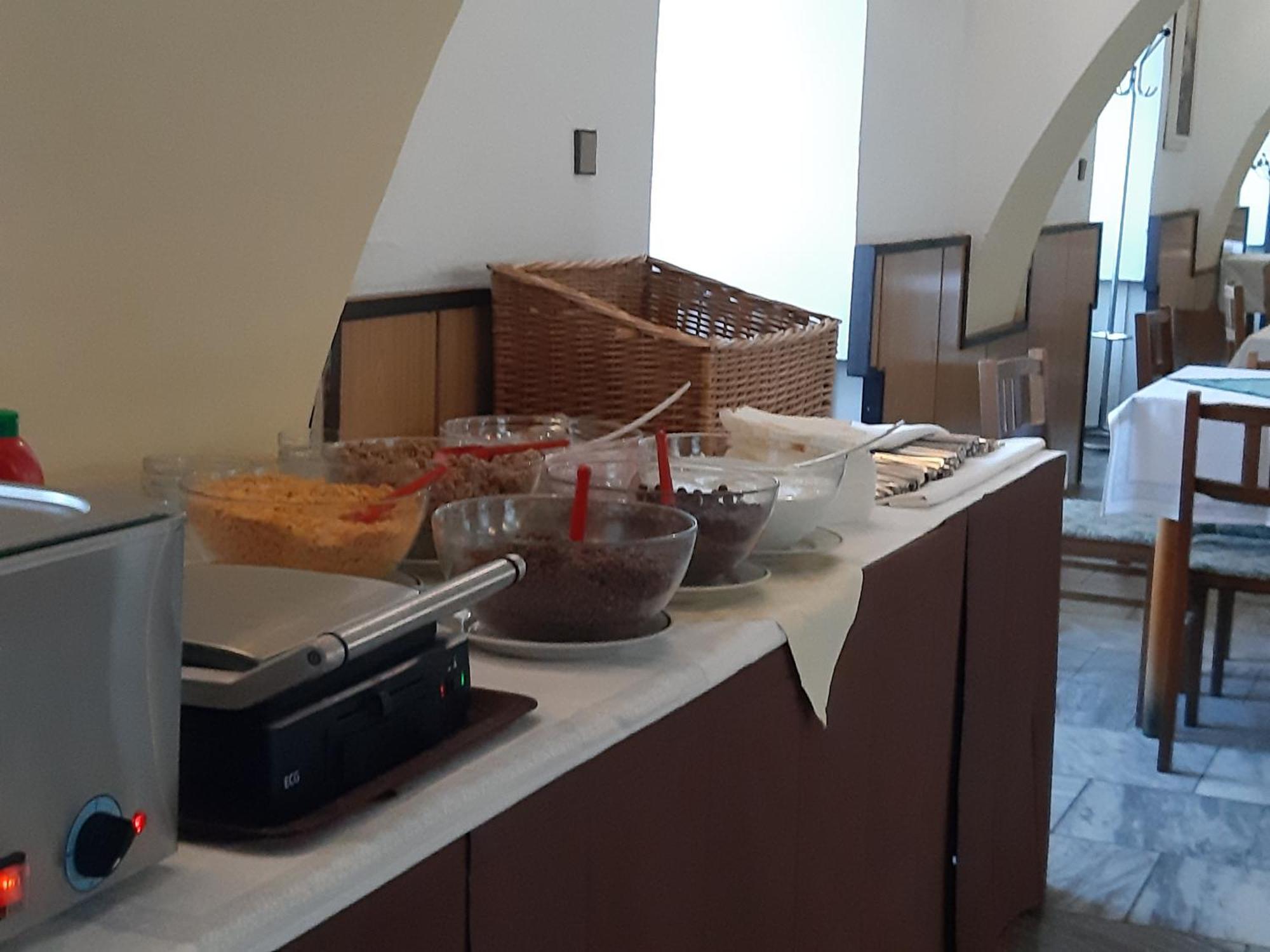 Hotel Jestrabi Černá v Pošumaví Buitenkant foto