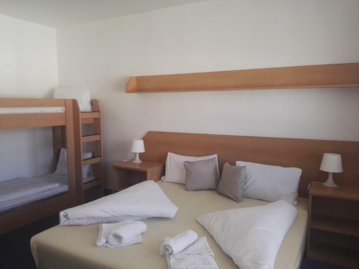 Hotel Jestrabi Černá v Pošumaví Buitenkant foto